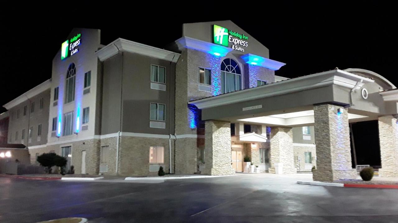 Holiday Inn Express Hotel & Suites Woodward Hwy 270 By Ihg Екстериор снимка